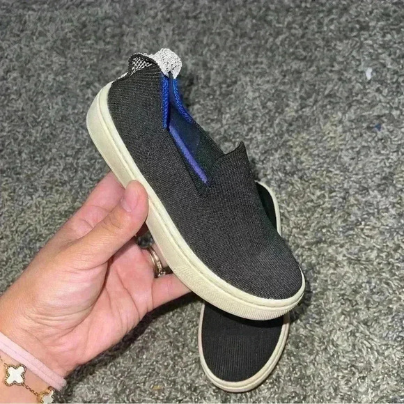 Rothy’s The Kids Black Slip On Sneaker Sz K10 - Picture 2 of 9